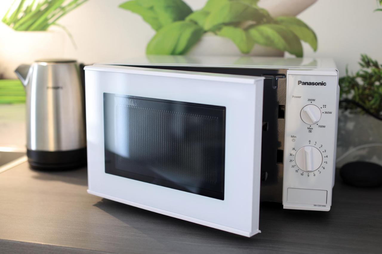 Modern Und Neu, Top Ausstattung Mit Kaffeevollautomat, 2X Netflix-Tv, Lueftungsanlage, Geschirrspueler Wallerfangen Buitenkant foto