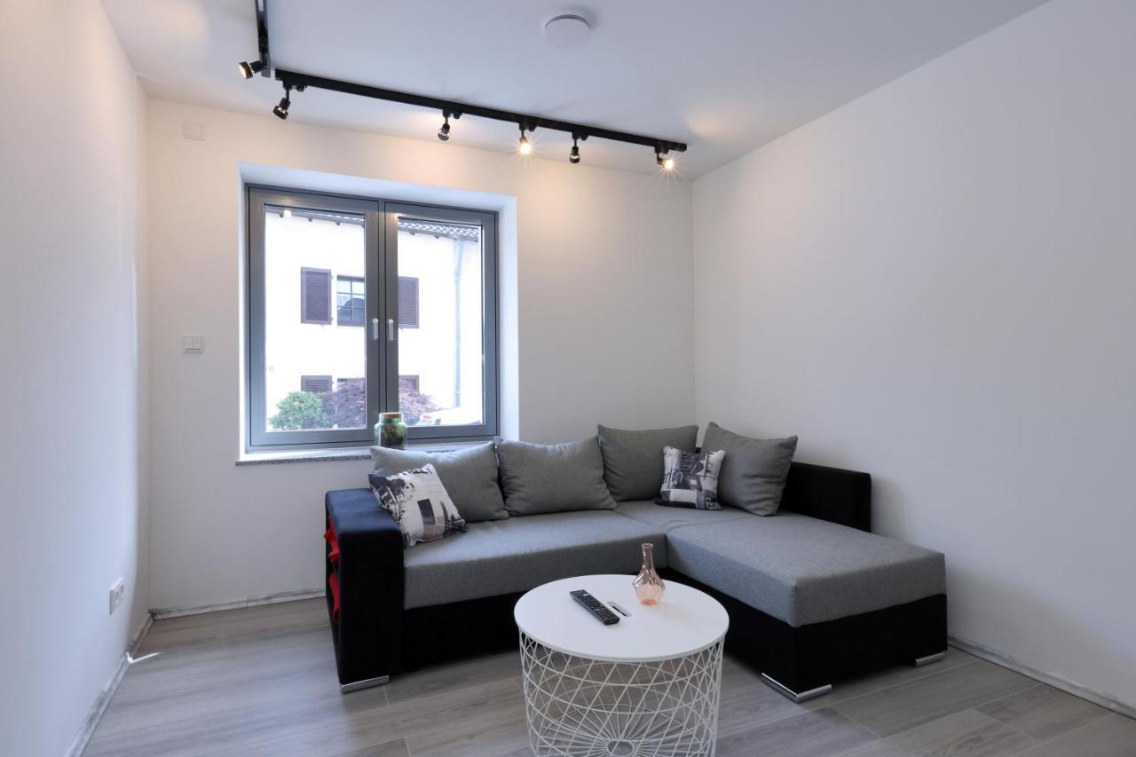 Modern Und Neu, Top Ausstattung Mit Kaffeevollautomat, 2X Netflix-Tv, Lueftungsanlage, Geschirrspueler Wallerfangen Buitenkant foto